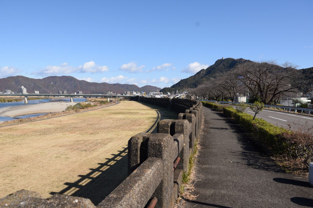 2月長良川左岸の特殊堤-1024x680.jpg